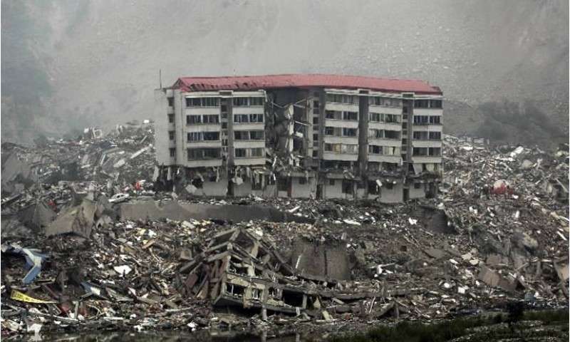 ترس از زلزله را با فناوری دانش بنیان نسخه پیچ کنید +عکس