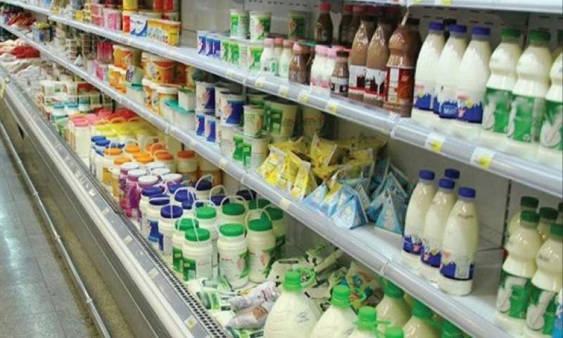 بازار شیر تو شیر قیمت شیر و لبنیات/ دولت همچنان نظاره‌گر بازار!
