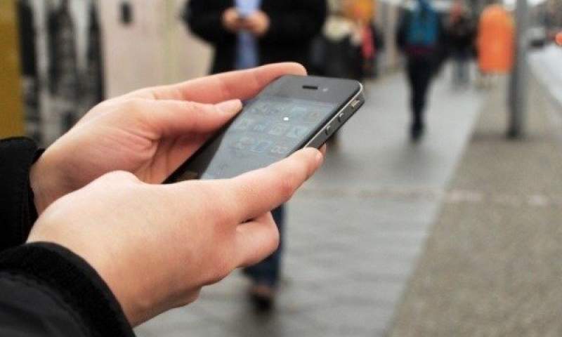 تداوم قاچاق با واردات مسافری تلفن همراه