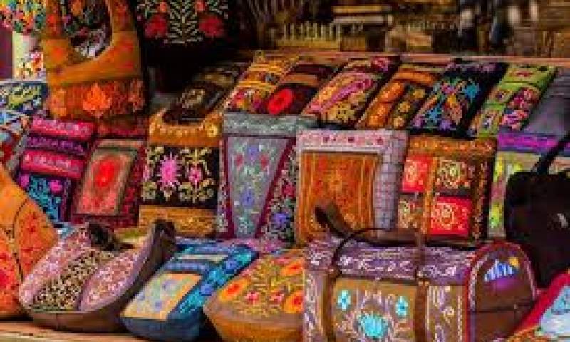 ۳۶ نمایشگاه موقت صنایع دستی در قزوین برپا شد