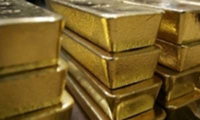 کاهش 5 دلاری قیمت طلا به دلیل انتظار سرمایه‌‌گذاران برای محرک‌های اقتصادی کشورهای کرونا زده