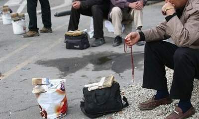 کارگران روزمزد قربانیان اصلی کرونا/ لزوم تدوین بسته ویژه حمایتی