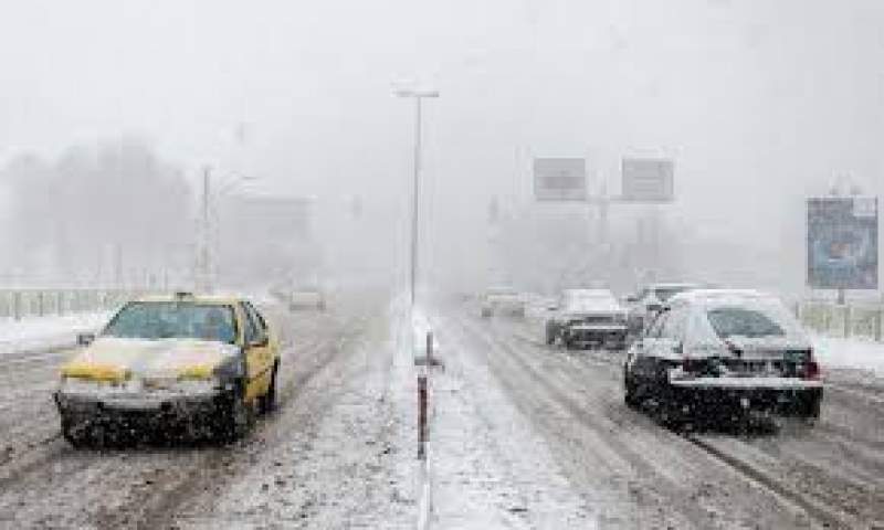 بارش برف و باران در جاده‌های ۹ استان