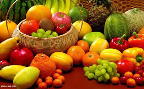 نظارت بر بازار میوه تعطیل است/قیمت ها روز به روز افزایش می یابد