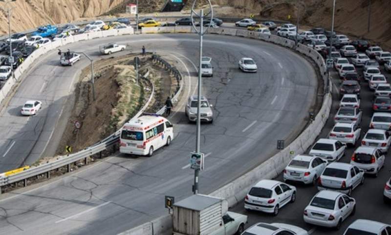 ترافیک سنگین در محور کندوان و آزادراه تهران-شمال/ تردد خودرو در جاده ها امروز هم بیشتر شد