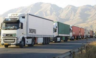 جابجایی کالا‌های اساسی با ۲۵۰۰ کامیون از بندر امام