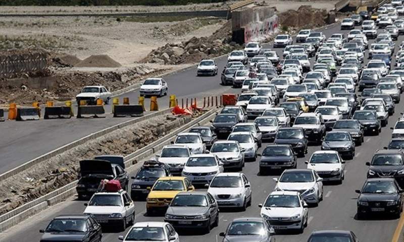 ترافیک سنگین در آزادراه قزوین-کرج و تردد روان در محورهای شمال/رشد آمار تردد جاده‌ای‌