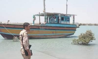 توقیف هشت فروند شناور غیر مجاز و  فعال در حوزه صید ترال غیر مجاز و صید غیرمجاز