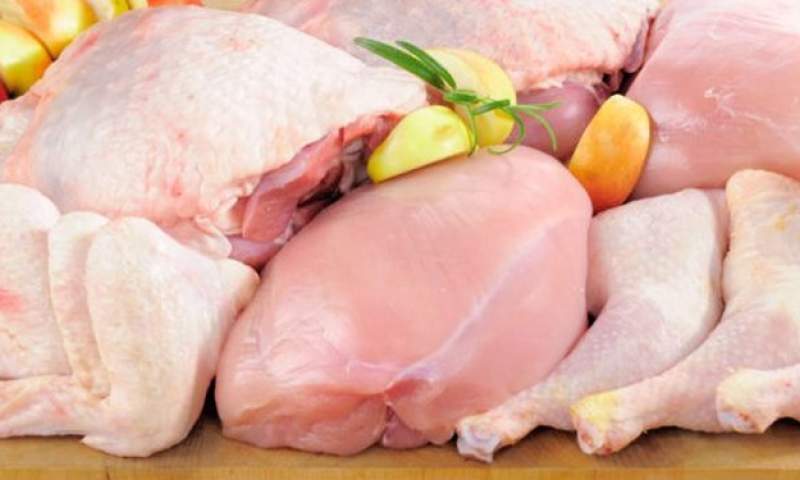 تداوم قطعه‌فروشی مرغ با سه برابر قیمت/ کسی توان مقابله با قانون‌شکنان را ندارد؟