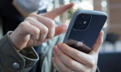 جریمه اپل در پی حذف شارژر از جعبه گوشی‌های هوشمند